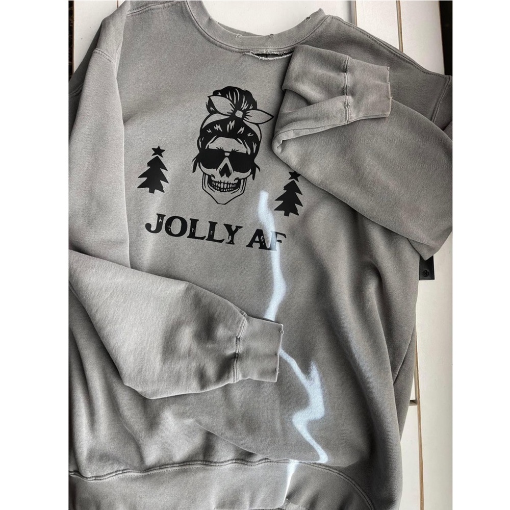 Tia crewneck lightly distressed
